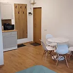 Center & Homely