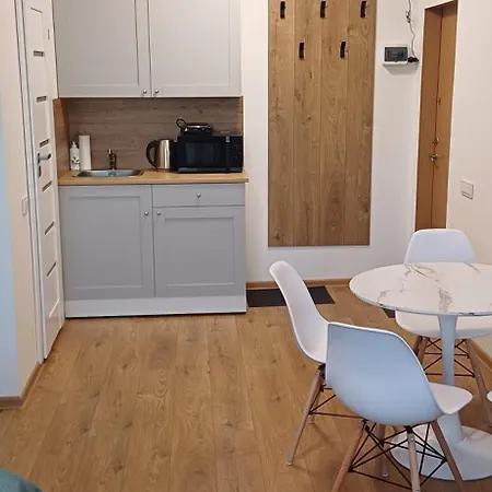 Center & Homely *